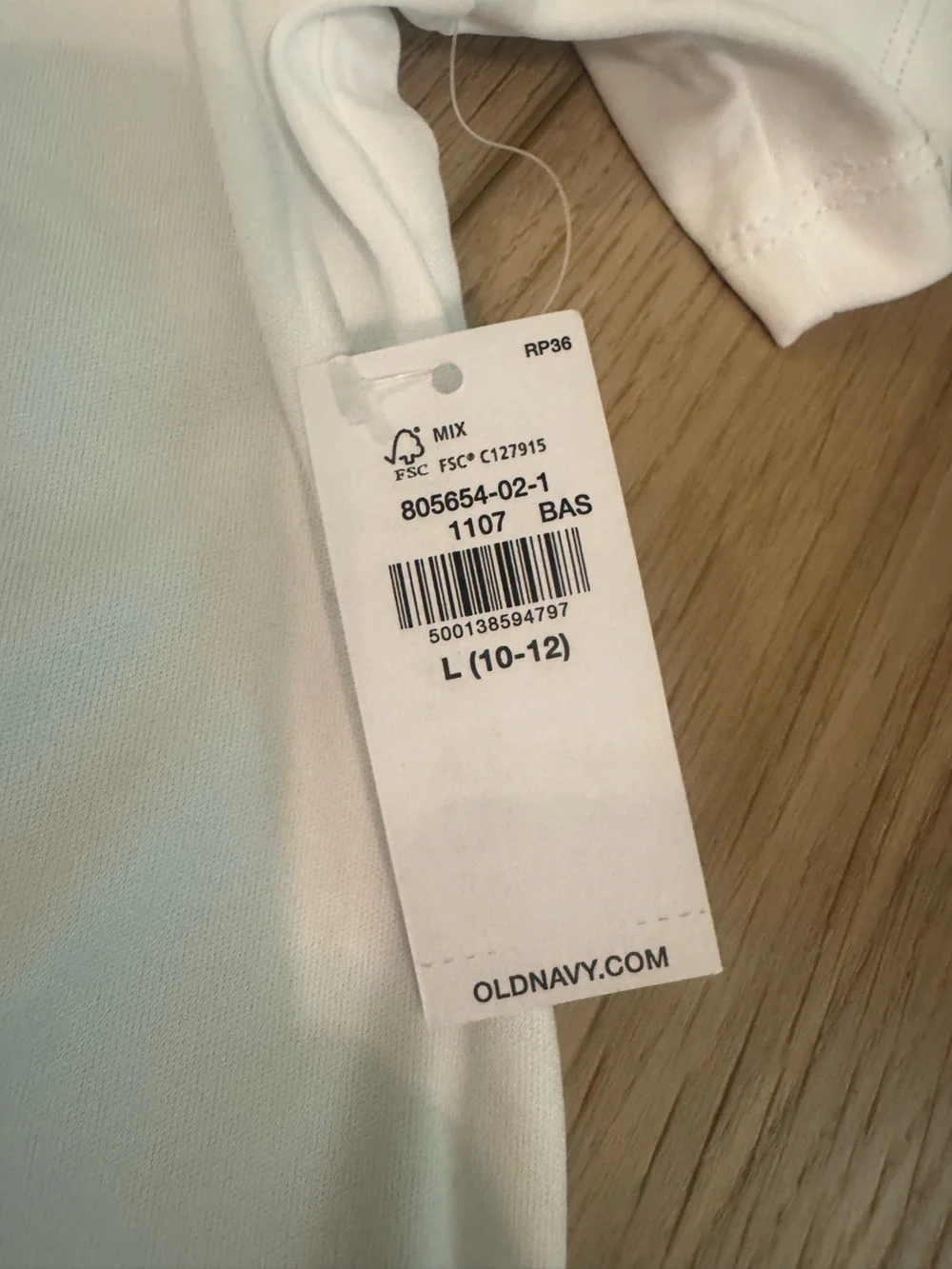 Old Navy Active White Short Sleeve V-Neck Tee